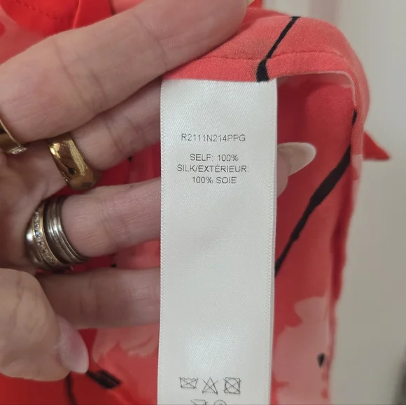 Carolina Herrera Silk Red Poppy Long Sleeve Button Down Top Size 8 - Picture 8 of 10